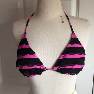 Black and pink lace ruffled bikini top
